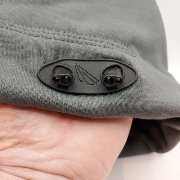 Wireless Beanie Hat with LED Headlight Handsfree Gray Winter Warm Beanie. - Picture 5 of 7